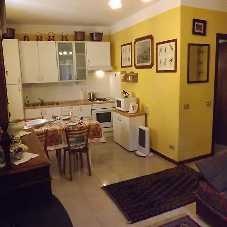 アパート Maria's House Historic Centre ヴァレンナ