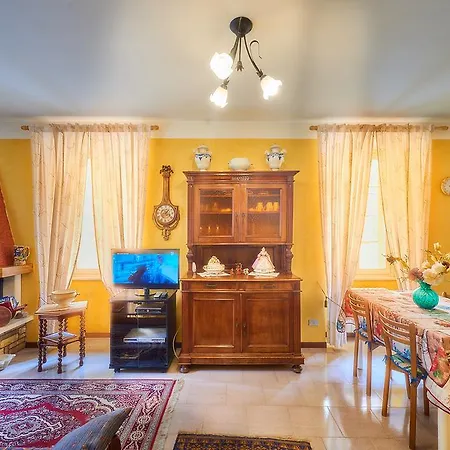 Maria's House Historic Centre דירה *